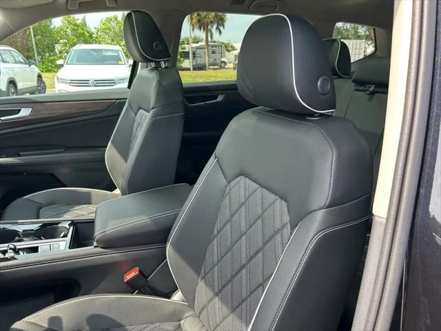 2026 Volkswagen Atlas SEL Premium R-Line