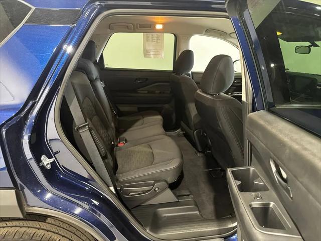 2025 Nissan Pathfinder SV 4WD