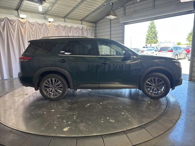 2024 Nissan Pathfinder SL FWD