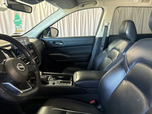 2024 Nissan Pathfinder SL FWD