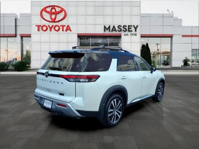2024 Nissan Pathfinder Platinum FWD