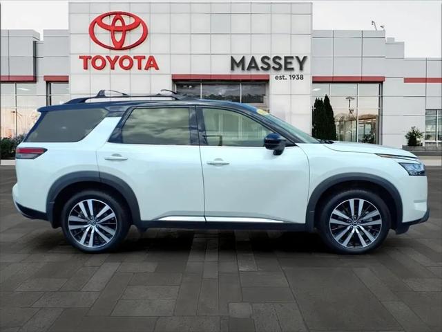 2024 Nissan Pathfinder Platinum FWD