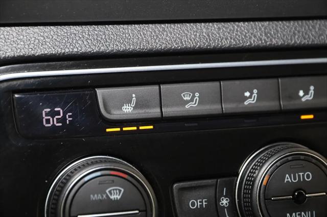 2022 Volkswagen Atlas Cross Sport 3.6L V6 SE w/Technology
