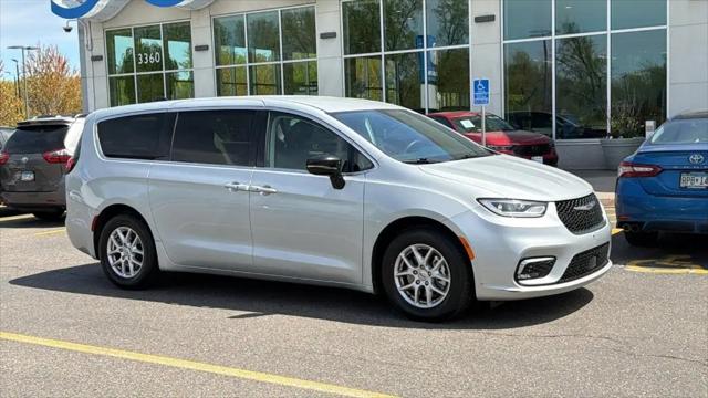 2024 Chrysler Pacifica Touring L for sale in Saint Paul, MN