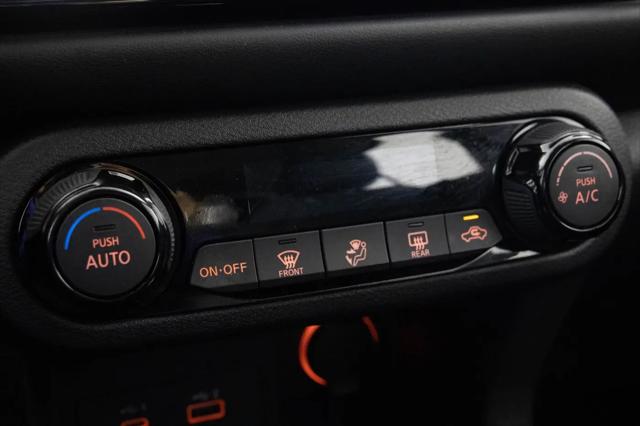 2024 Nissan Kicks SR Xtronic CVT