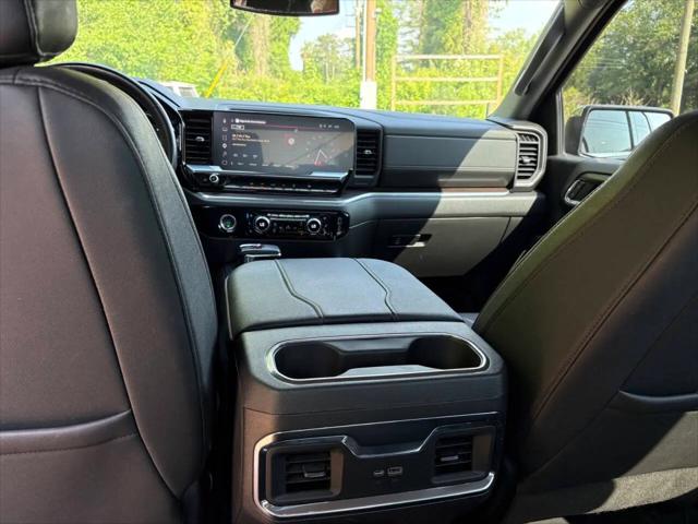 2023 GMC Sierra 1500 4WD Crew Cab Short Box SLT