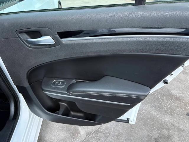 2019 Chrysler 300 300S