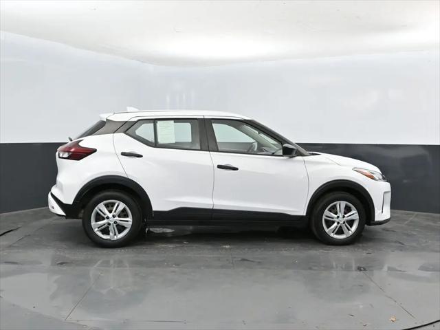 2022 Nissan Kicks S Xtronic CVT