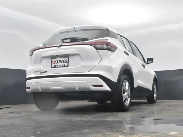 2022 Nissan Kicks S Xtronic CVT