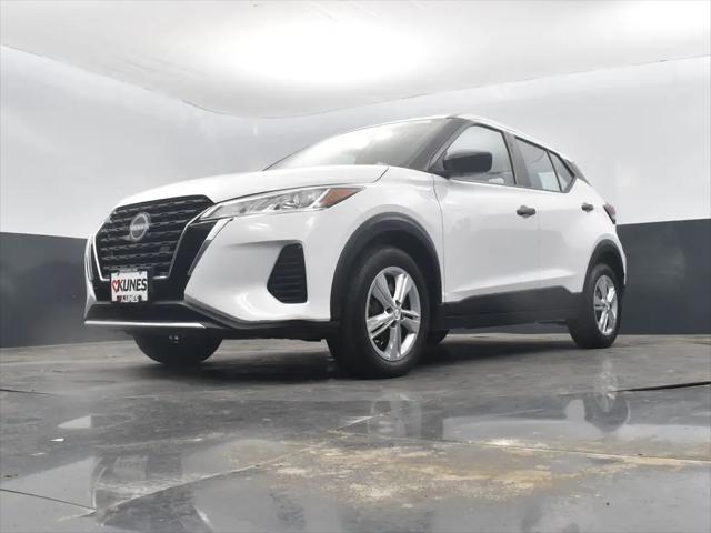 2022 Nissan Kicks S Xtronic CVT