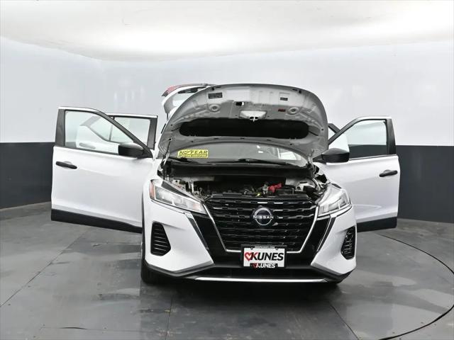 2022 Nissan Kicks S Xtronic CVT