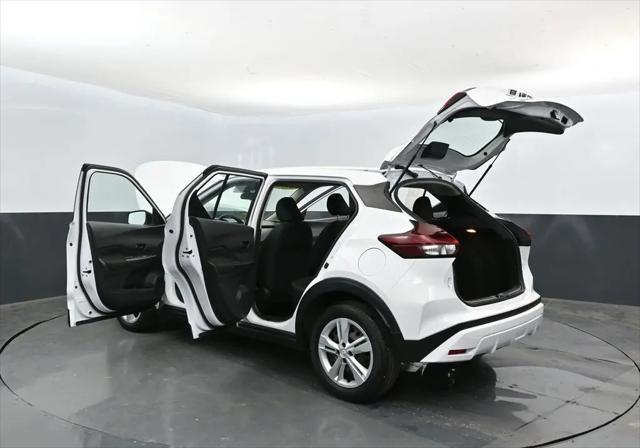 2022 Nissan Kicks S Xtronic CVT