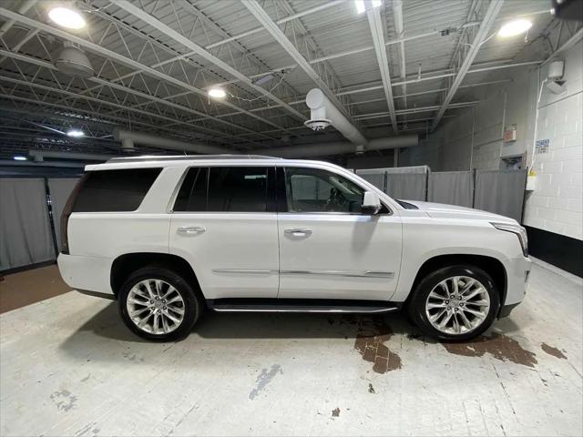 2020 Cadillac Escalade 4WD Luxury