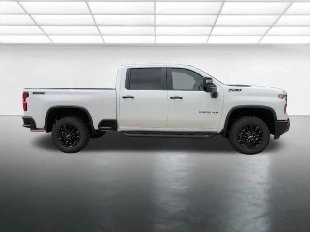 2026 Chevrolet Silverado 2500HD Crew Cab, Standard Bed, LT, 4WD