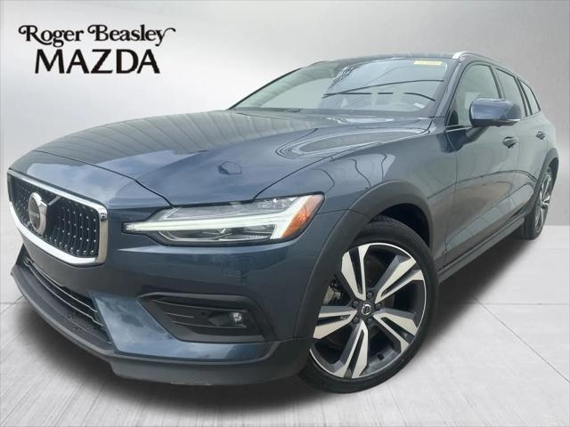 2025 Volvo V60 Cross Country Plus, B5 AWD Gas (mild hybrid) for sale in Austin, TX