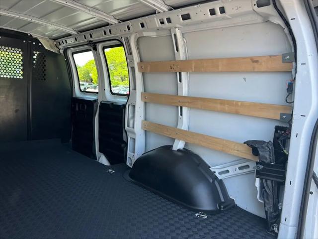 2024 Chevrolet Express Cargo Van RWD 2500 Regular Wheelbase WT