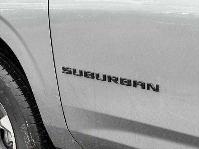 2026 Chevrolet Suburban LT, RWD