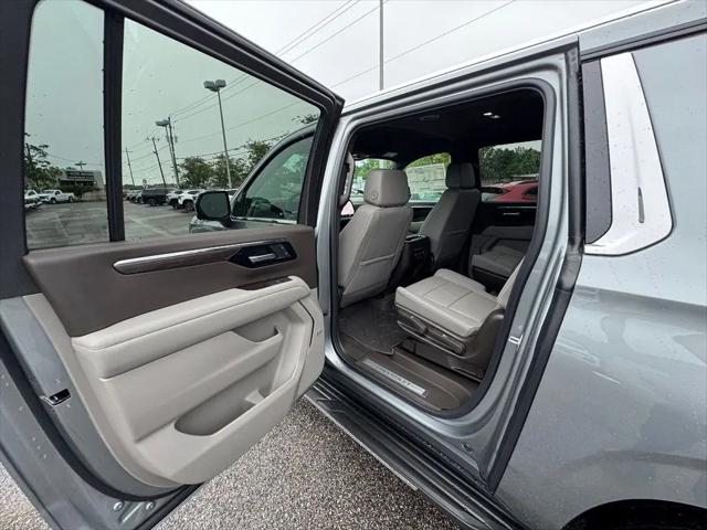 2026 Chevrolet Suburban LT, RWD
