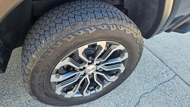 2024 GMC Canyon 4WD Denali