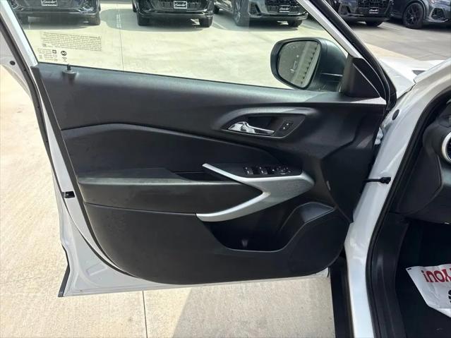2025 Chevrolet Trax FWD LS