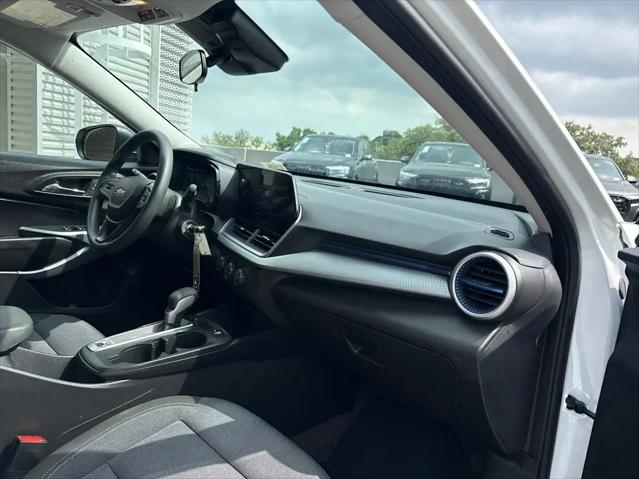 2025 Chevrolet Trax FWD LS