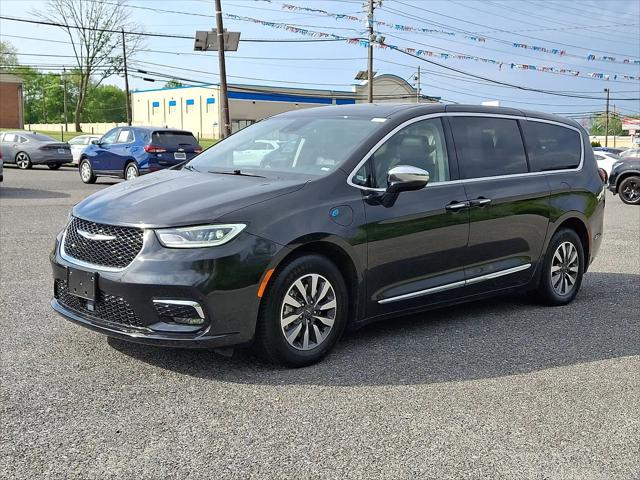 2023 Chrysler Pacifica Hybrid Limited