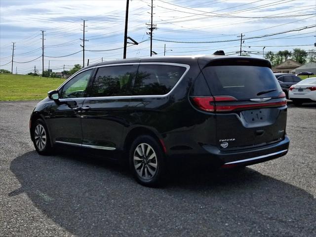 2023 Chrysler Pacifica Hybrid Limited
