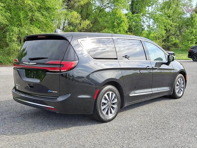 2023 Chrysler Pacifica Hybrid Limited