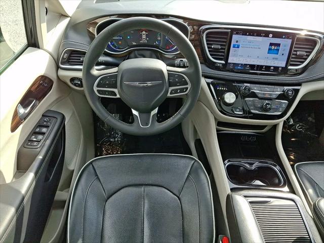 2023 Chrysler Pacifica Hybrid Limited