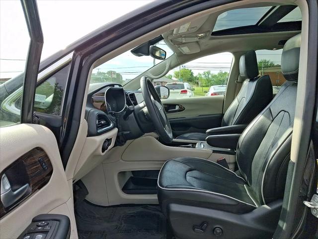 2023 Chrysler Pacifica Hybrid Limited