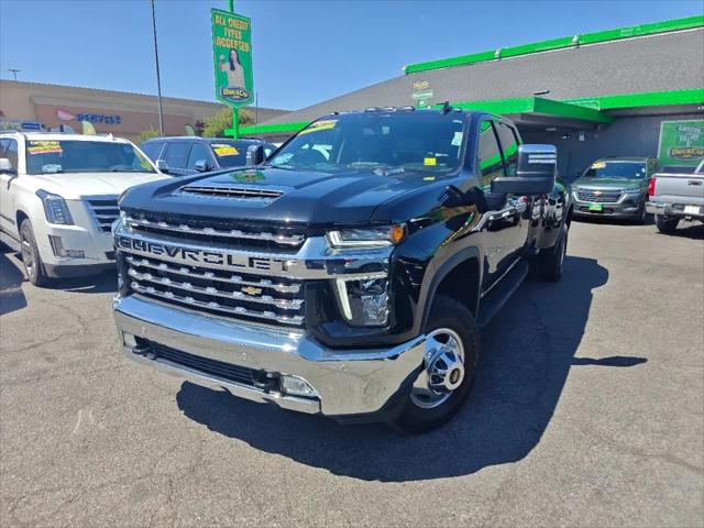 2022 Chevrolet Silverado 3500HD 4WD Crew Cab Long Bed LTZ