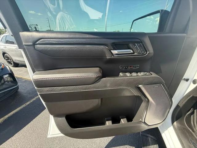 2023 GMC Sierra 1500 4WD Crew Cab Short Box AT4X