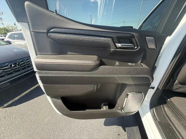2023 GMC Sierra 1500 4WD Crew Cab Short Box AT4X