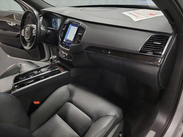 2018 Volvo XC90 T6 Momentum
