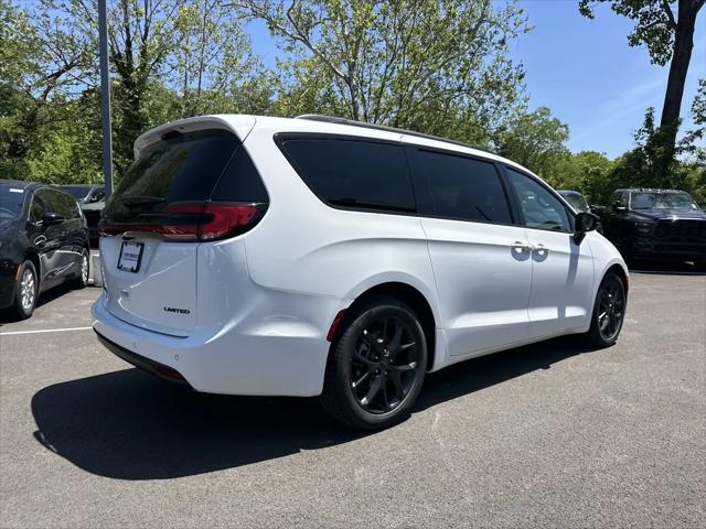 2027 Chrysler Pacifica Limited