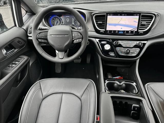 2027 Chrysler Pacifica Limited
