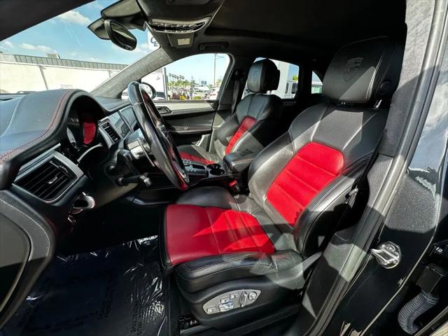 2018 Porsche Macan Turbo