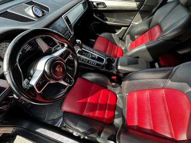 2018 Porsche Macan Turbo