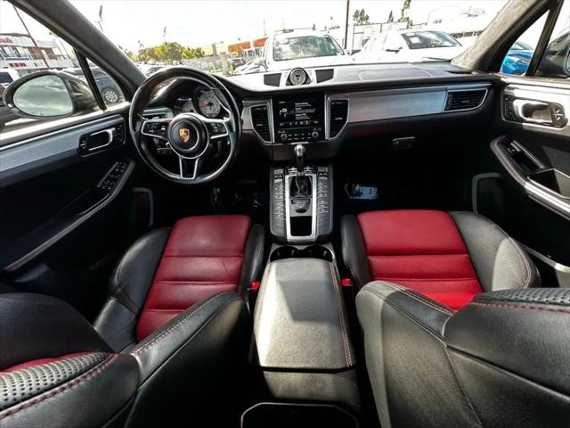 2018 Porsche Macan Turbo