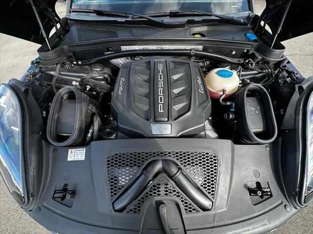 2018 Porsche Macan Turbo