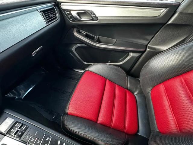 2018 Porsche Macan Turbo