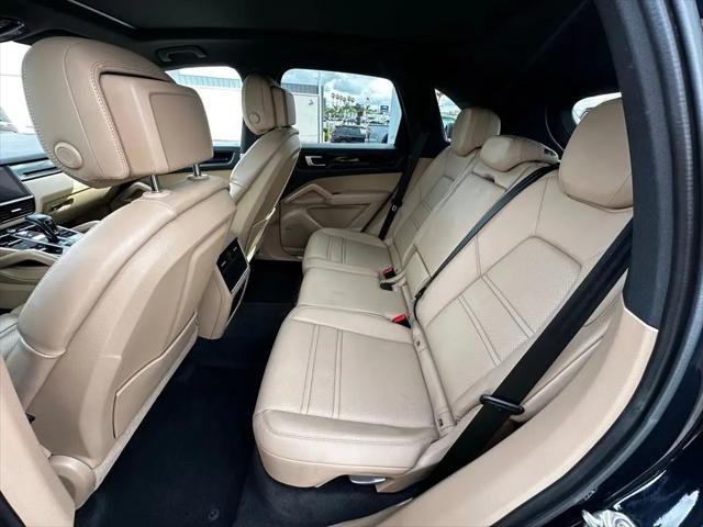 2021 Porsche Cayenne Cayenne
