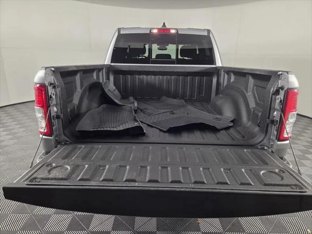 2023 Ram 1500 Big Horn Crew Cab 4x4 5'7" Box