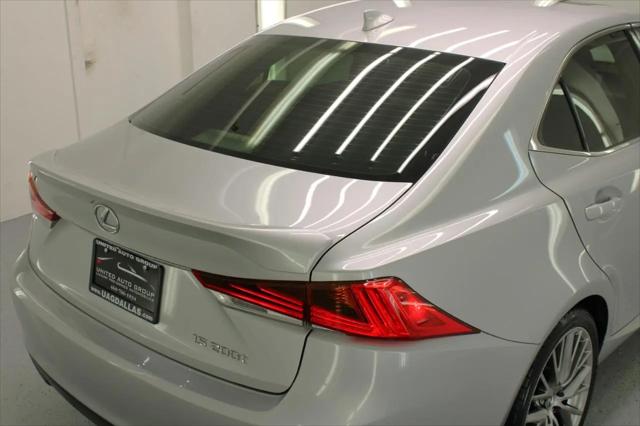 2017 Lexus IS 200t IS Turbo