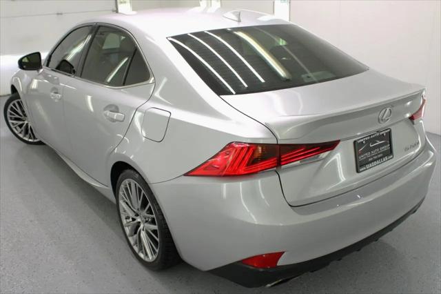 2017 Lexus IS 200t IS Turbo