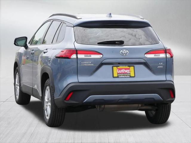 2024 Toyota Corolla Cross LE
