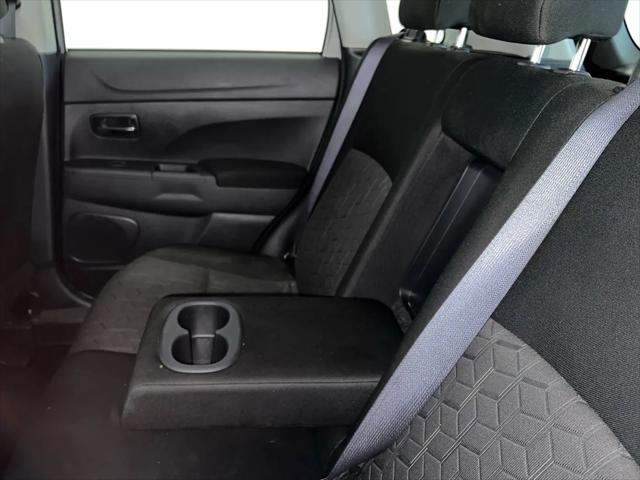 2024 Mitsubishi Outlander Sport ES