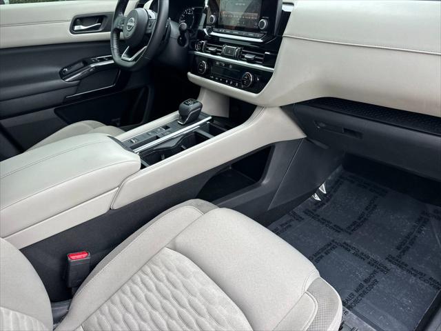 2022 Nissan Pathfinder SV 2WD