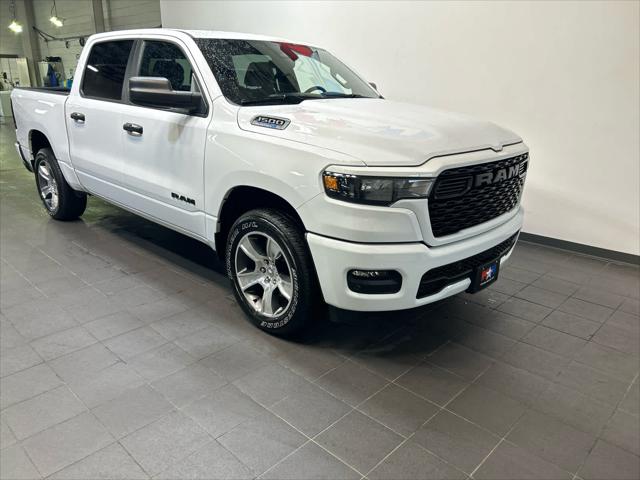2025 Ram 1500 Tradesman Crew Cab 4x4 5'7" Box