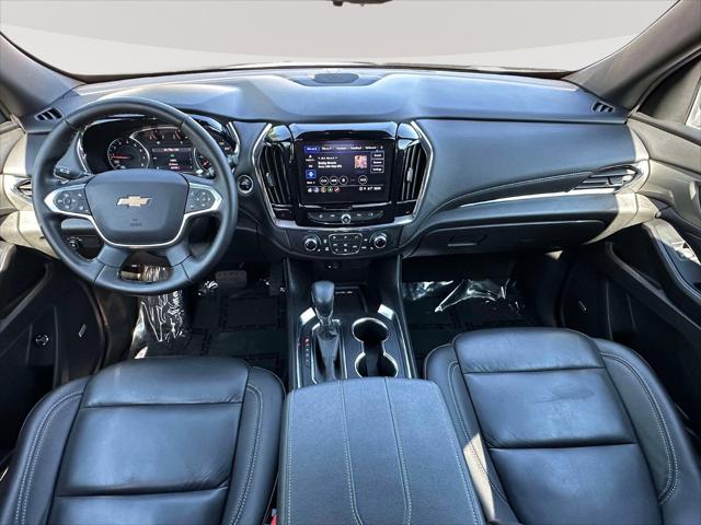 2023 Chevrolet Traverse AWD LT Leather